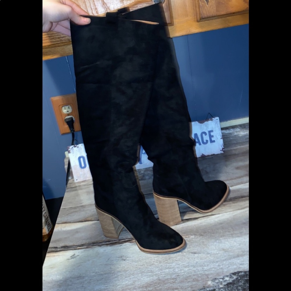 Very very cute Vici dolls boots